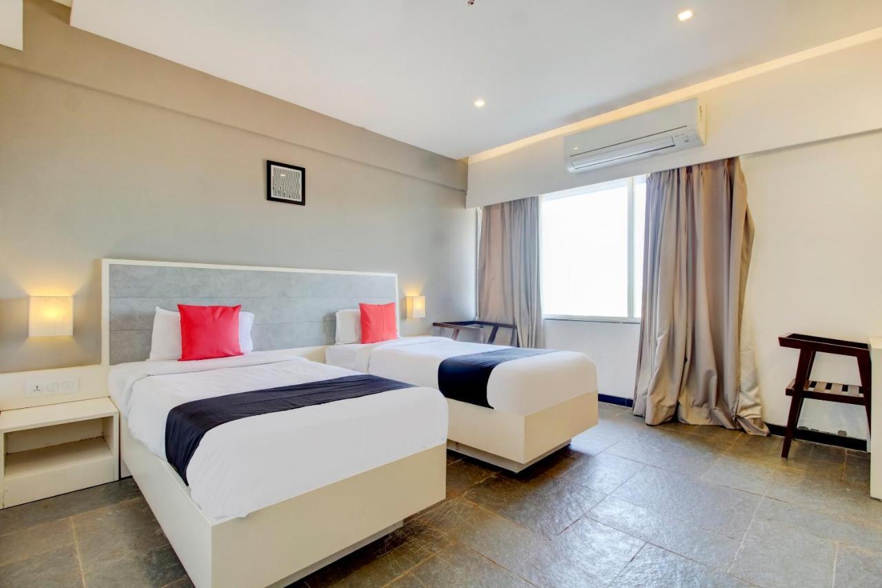 Capital O 77219 Hotel Dwarwata Dharwad Exterior foto